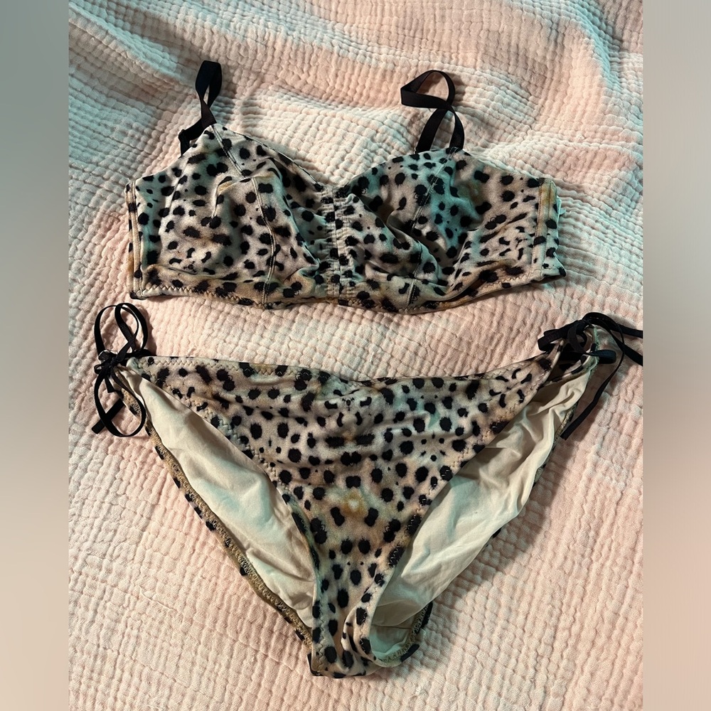 Malia Mills leopard bikini